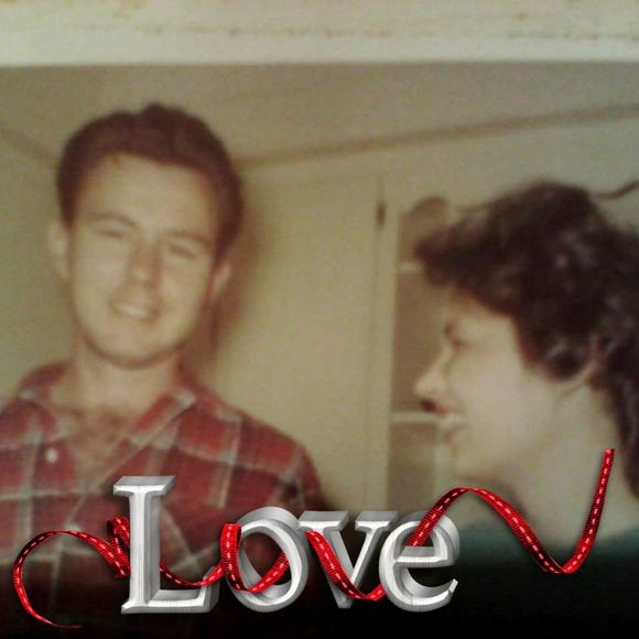 Meet your Posher, Pamela - Picture 1 of 2